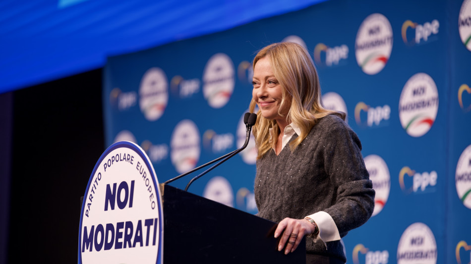 Meloni, grave suggerire responsabilità stampa per violenze