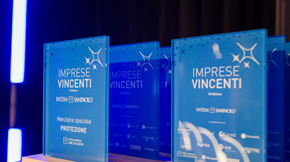 Intesa Sanpaolo premia le 'Imprese Vincenti' del terzo settore