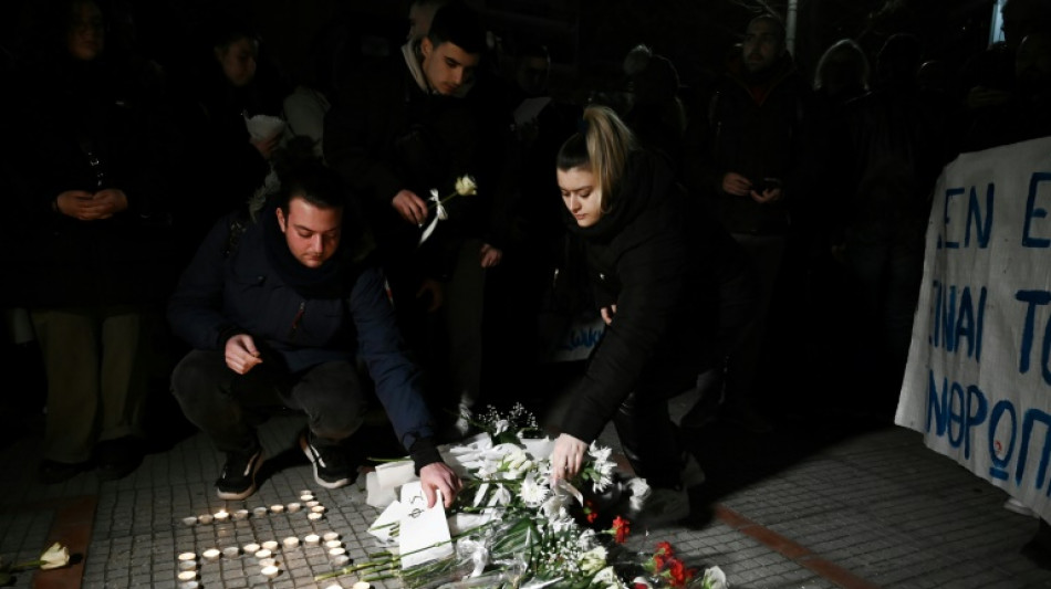 Grecia admite "fracaso" y crece indignaci&oacute;n tras mortal accidente de tren
