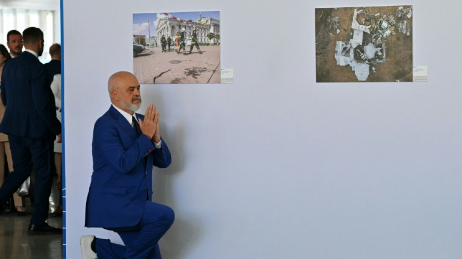 Albania nombra a una ministra generada por IA, la primera del mundo