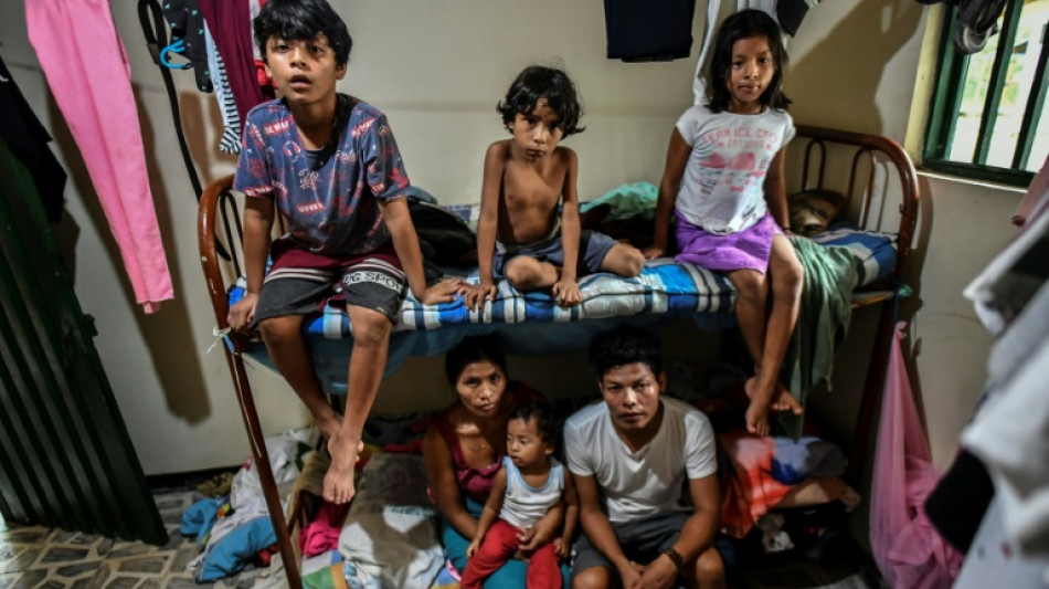 La violencia vac&iacute;a pueblos y lanza a la deriva a desplazados en Colombia 