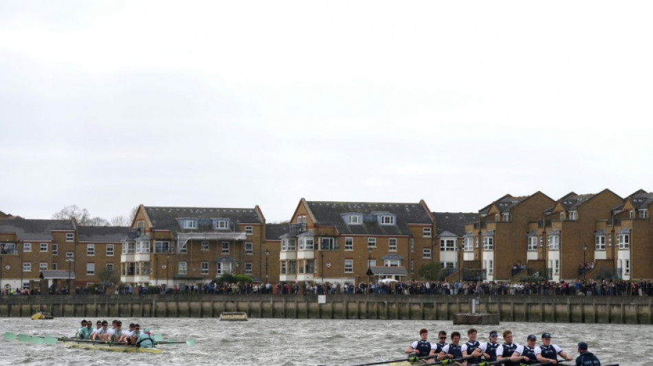 Cambridge win fourth straight Boat Race