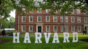 Jueza mantiene suspensi&oacute;n del veto de Trump a estudiantes extranjeros en Harvard