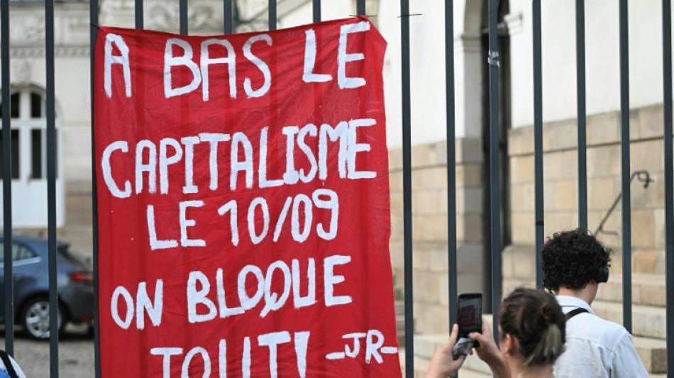 Nach Regierungsr&uuml;cktritt: Landesweite Protestaktionen in Frankreich