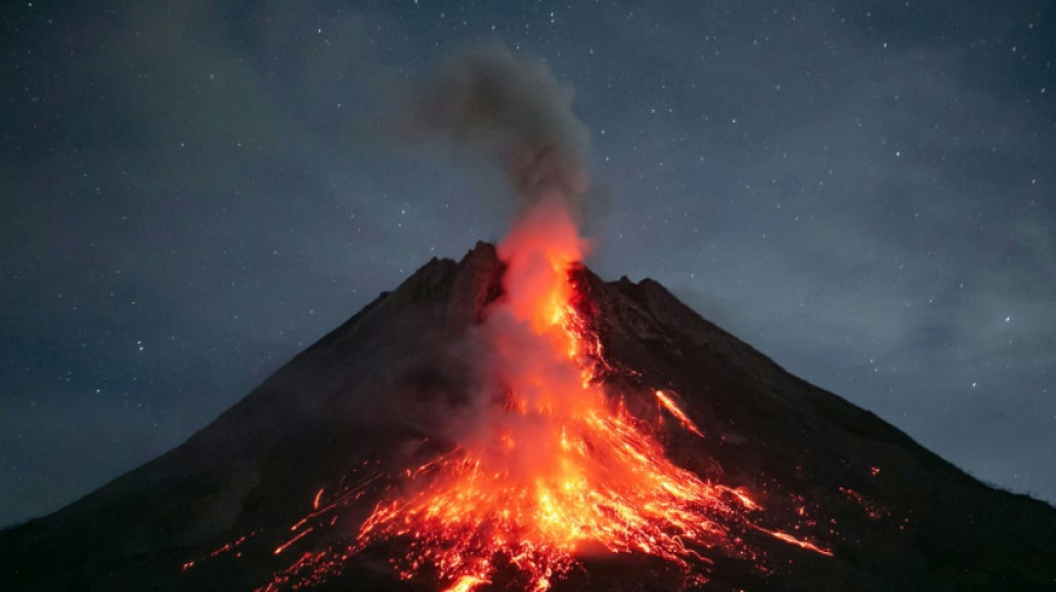Indon&eacute;sie: nouvelle &eacute;ruption spectaculaire du volcan Merapi