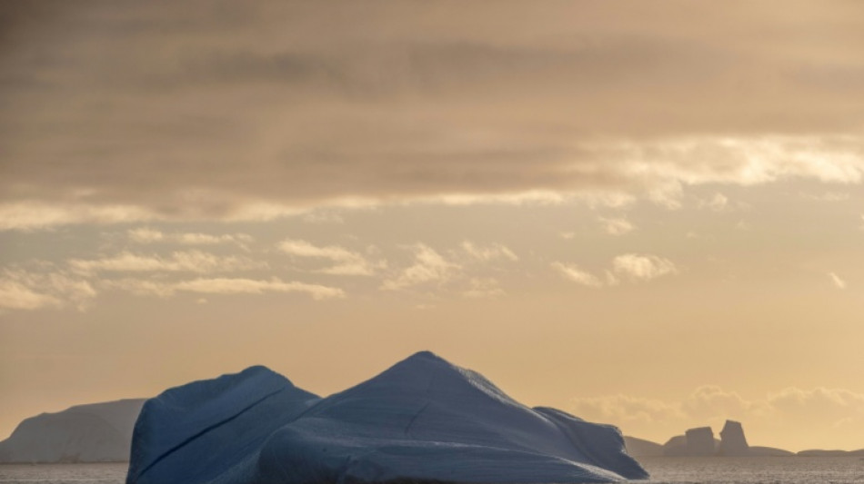 El turismo y las actividades científicas dejan una huella contaminante en la Antártida, según un estudio