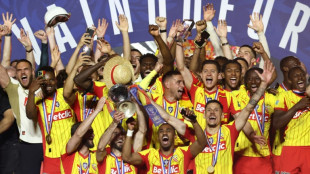 Lens vence Nice (3-1) e conquista Copa da Fran&ccedil;a pela primeira vez