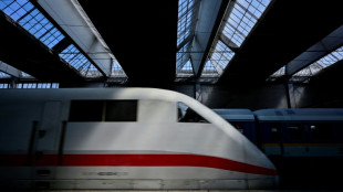 Bundesverkehrsminister: Gegenw&auml;rtige Unp&uuml;nktlichkeit der Bahn "indiskutabel"