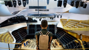 A la Philharmonie de Paris, des sacs &agrave; dos vibrants pour les sourds et malentendants