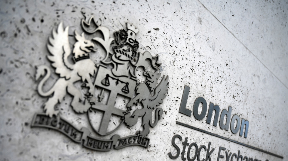 Borsa: l'Europa parte cauta, Londra +0,5%