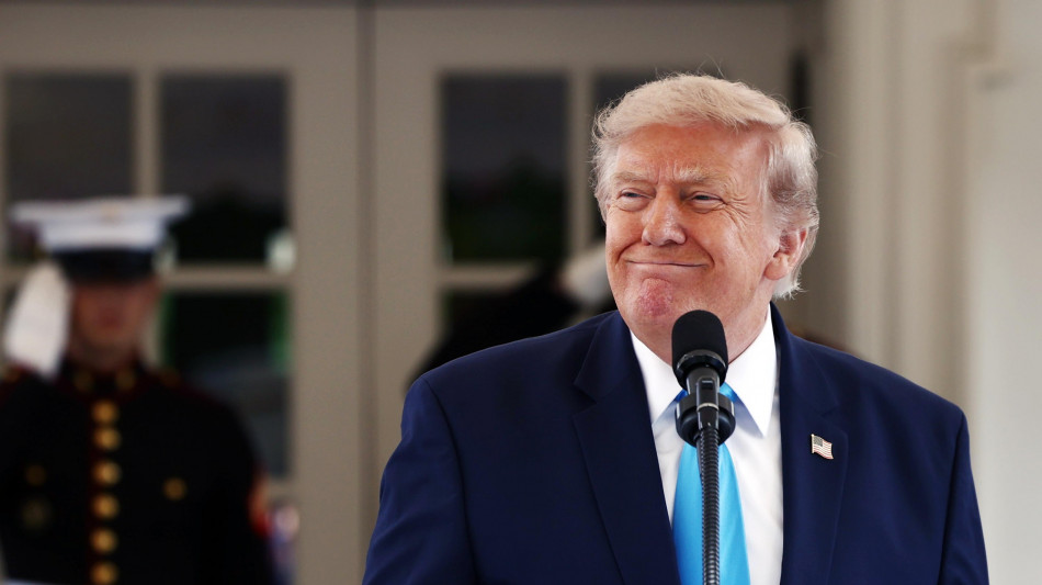 Trump, 'interventi sullo yen come segnale di amicizia verso il Giappone'