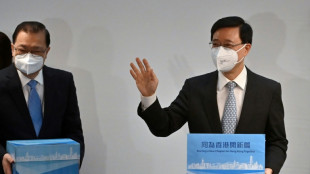 Candidato a gobierno de Hong Kong considera dif&iacute;cil competir sin rival