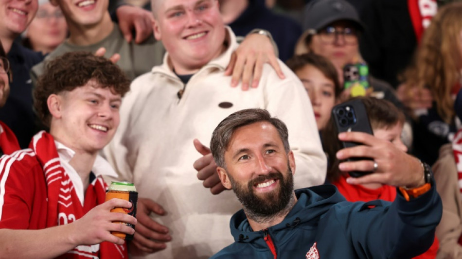 Wrexham chief wants playoff push after promotion to Championship