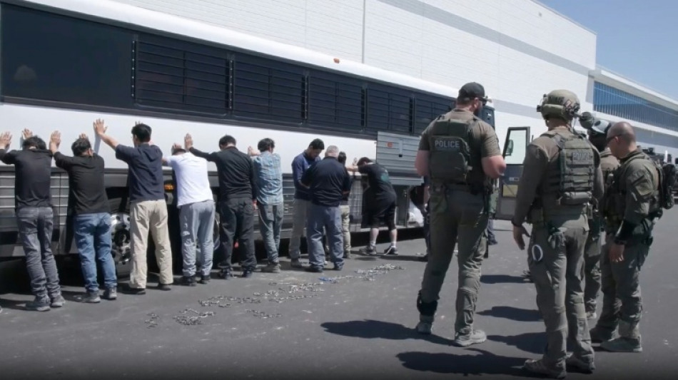 Retrasan la repatriación de los surcoreanos detenidos en una redada migratoria en EEUU