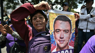 Equateur: dirigeants et observateurs reconnaissent la r&eacute;&eacute;lection de Noboa