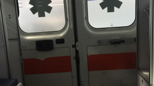 Colpito da palo della luce che si stacca per il vento, muore operaio