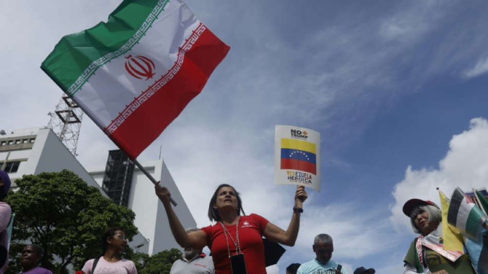 Venezuela "levanta la bandera de la paz", dice Maduro tras movilizaciones en favor de Ir&aacute;n