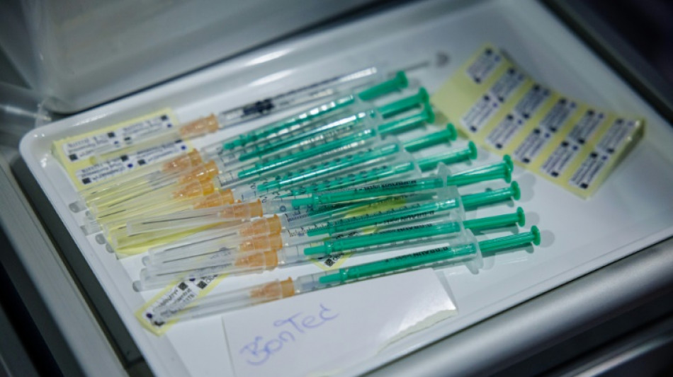 Hessischer Arzt soll hunderte gef&auml;lschte Impfp&auml;sse ausgestellt haben