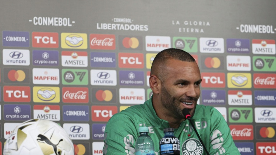 Gr&ecirc;mio anuncia contrata&ccedil;&atilde;o do goleiro Weverton