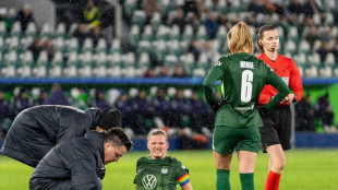 Sorgen um Popp: Wolfsburg schlägt ManUnited mit Oranje-Power