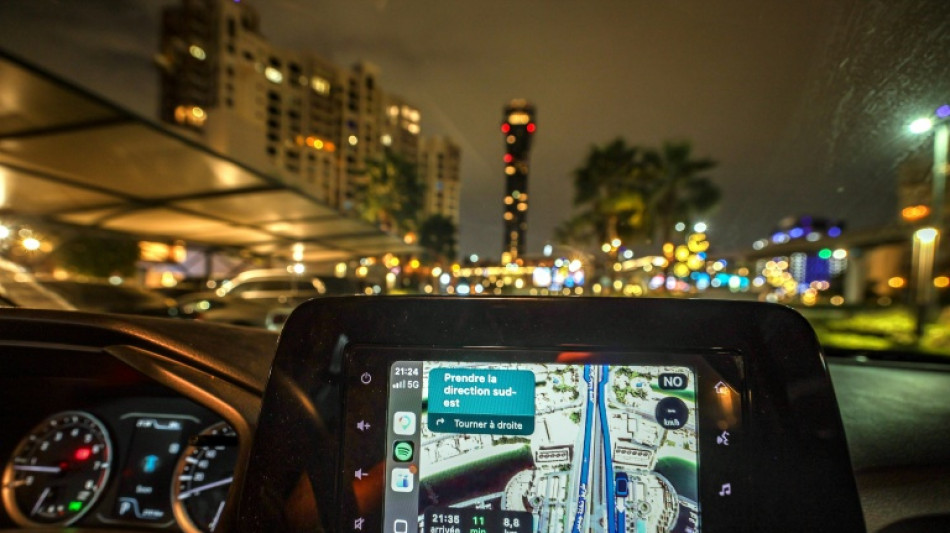 Des voitures en pleine mer ou des bateaux sur terre: aux Emirats, les GPS perturb&eacute;s par la guerre