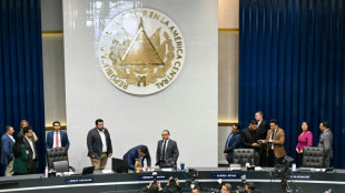 Bukele endurece su guerra antipandillas con la cadena perpetua en El Salvador