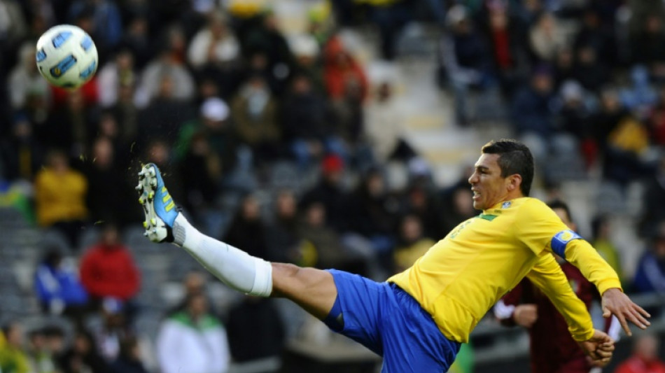 Foot: l'ex-défenseur brésilien Lucio sérieuseent brûlé et hospitalisé