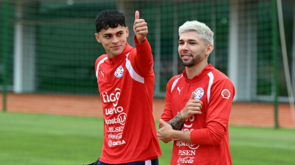 Enciso e Almir&oacute;n lideram lista de convocados do Paraguai para a Copa do Mundo