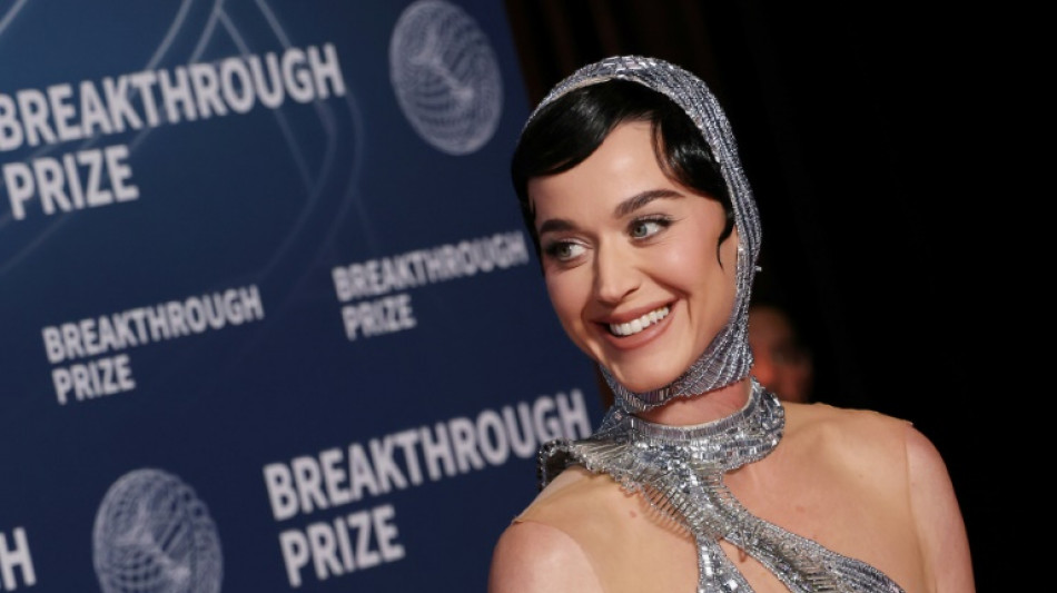 "California girl" dans l'espace: Katy Perry en vedette d'un vol 100% f&eacute;minin