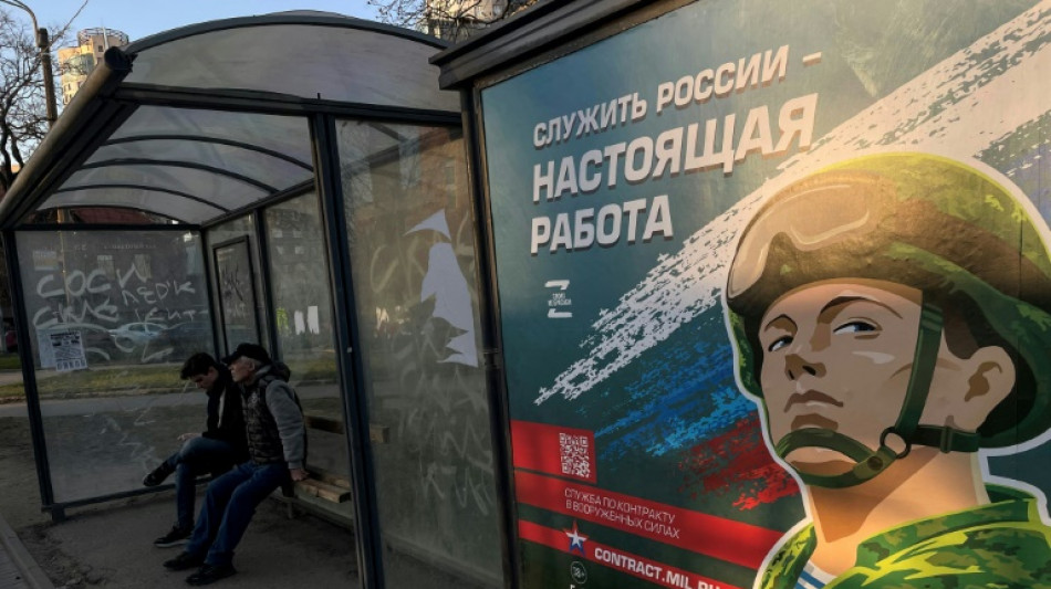 R&uacute;ssia exalta masculinidade em campanha de recrutamento militar