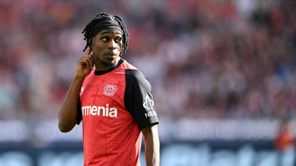 Frimpong deixa o Bayer Leverkusen e assina com o Liverpool