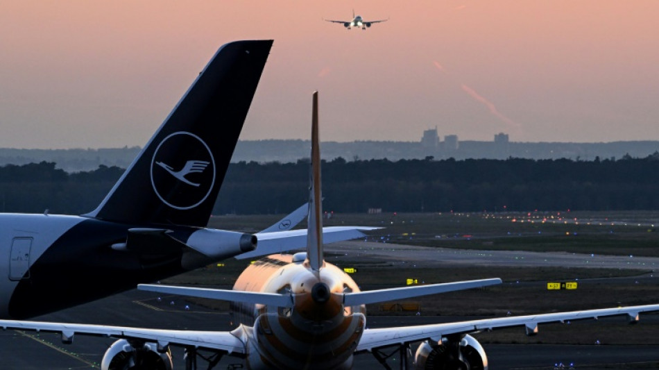 Lufthansa-Flugzeug kehrt wegen Bombendrohung nach Frankfurt zur&uuml;ck