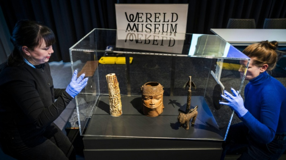 Llegan a Nigeria los bronces de Benín restituidos por Países Bajos