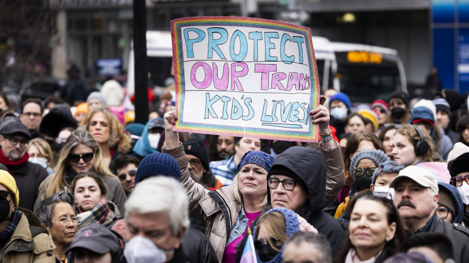 Ok Corte Suprema a divieto Trump a transgender in esercito