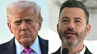 &Oacute;rg&atilde;o regulador dos EUA ordena revis&atilde;o da licen&ccedil;a da emissora ABC ap&oacute;s cr&iacute;ticas de Trump a apresentador