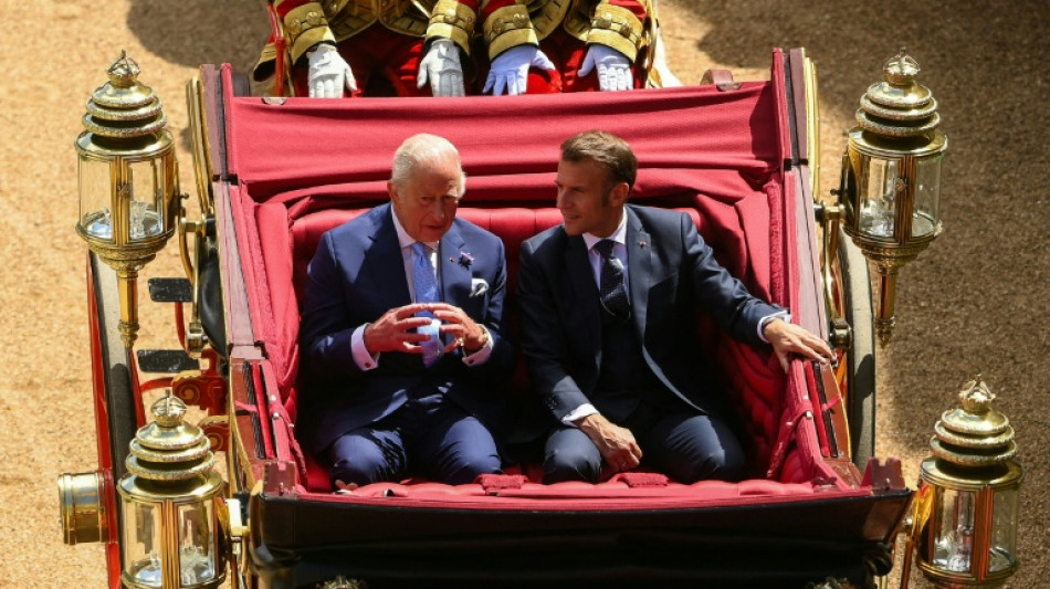El presidente franc&eacute;s llega a Reino Unido, en la primera visita de un dirigente europeo tras el Brexit