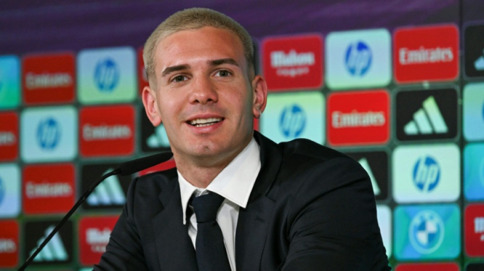 Mastantuono lembra Di Stefano em sua apresenta&ccedil;&atilde;o no Real Madrid