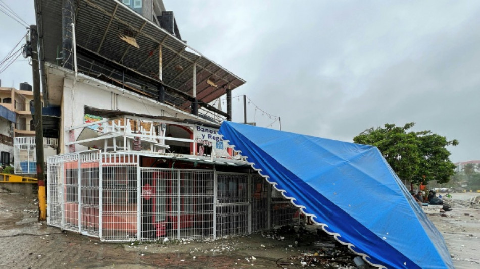 Cleanup begins as Hurricane Erick moves on from Mexican coast