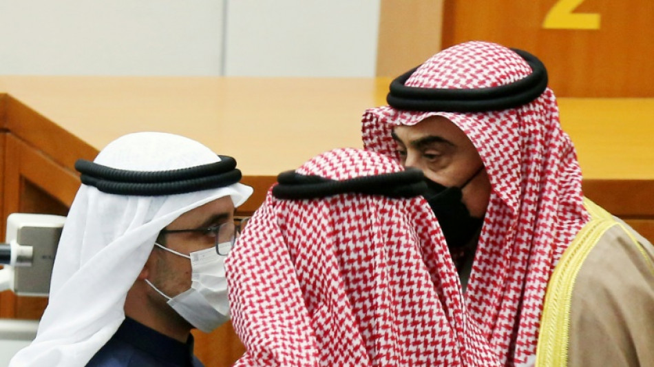 El gobierno en Kuwait dimite tres meses despu&eacute;s de asumir 