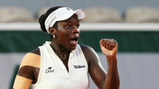 Victoria Mboko confirma que far&aacute; dupla com Serena Williams no torneio de Queen's