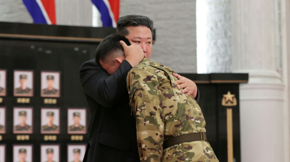 Kim condecora a los soldados norcoreanos que lucharon por Rusia en Ucrania