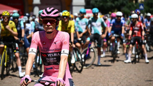 Giro: Vingegaard vince anche la 16/a tappa e rafforza il primato