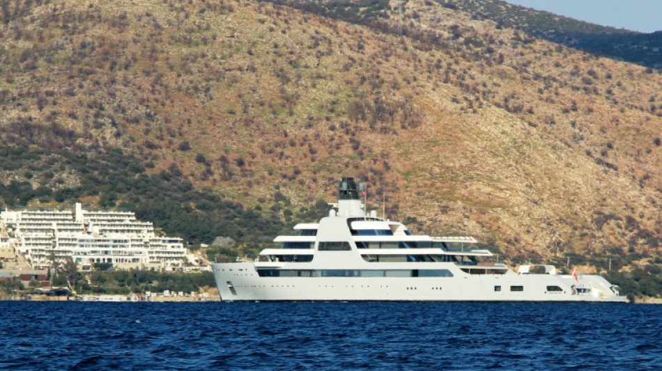 Dos yates del oligarca ruso Abramovich atracan en Turqu&iacute;a