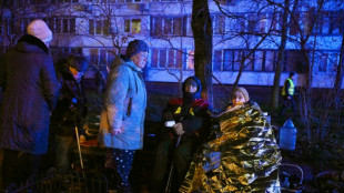 Ukraine: la diplomatie bat son plein, les frappes russes aussi