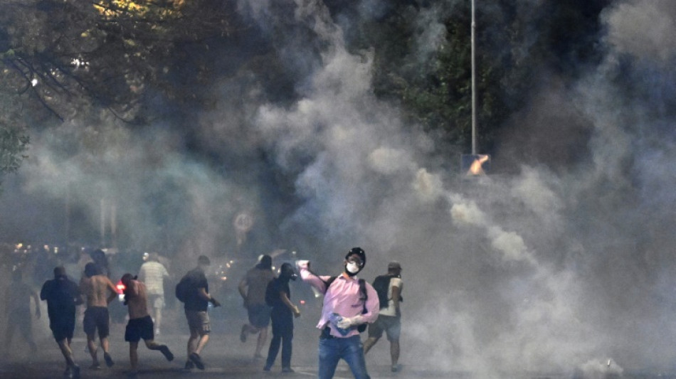 Estallan enfrentamientos en ciudades de Serbia en nueva noche de protestas