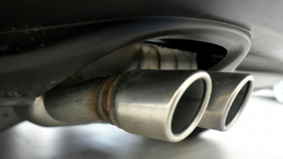 Eurodeputados flexibilizam normas sobre emissões para indústria automotiva