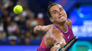 Sabalenka se impone a Zheng en Wuhan y presiona el n&uacute;mero 1 de Swiatek
