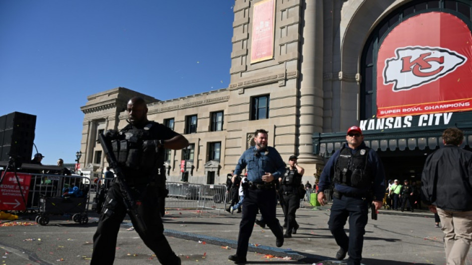 La parade du Super Bowl endeuill&eacute;e par des tirs, une "trag&eacute;die" pour Biden