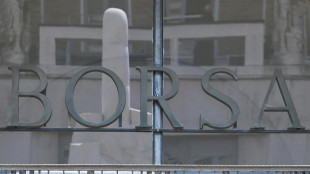 Borsa: Milano debole (-0,95%), pesano Stm e Bper, bene Leonardo