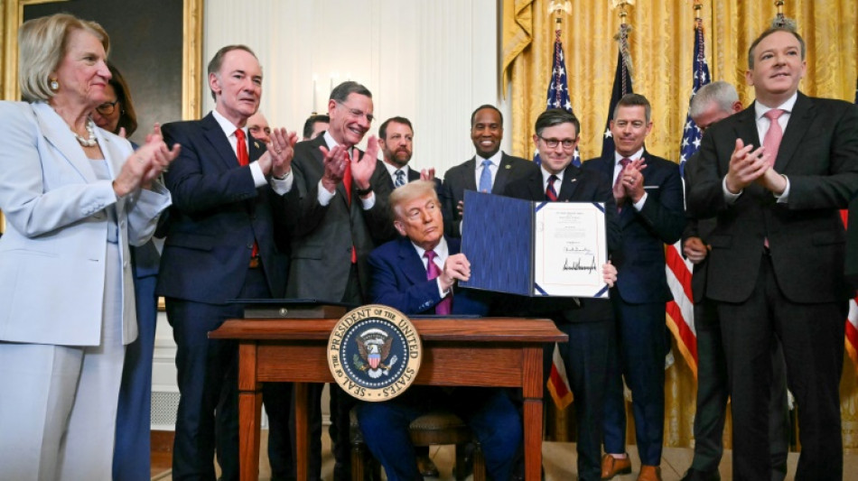 Califórnia processa governo dos EUA, que busca eliminar normas do estado sobre veículos elétricos